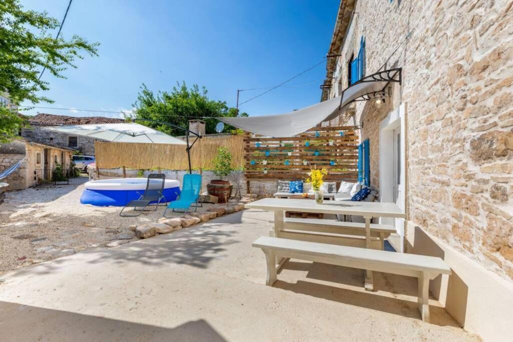 Casa Di Pietra Matelici Divsici Exterior foto