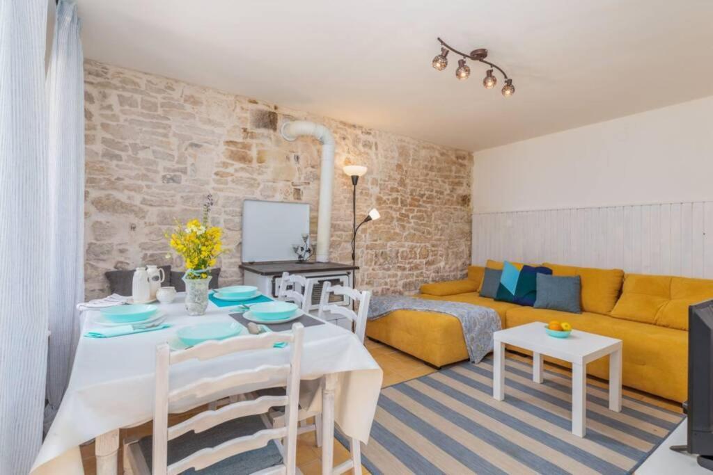 Casa Di Pietra Matelici Divsici Exterior foto