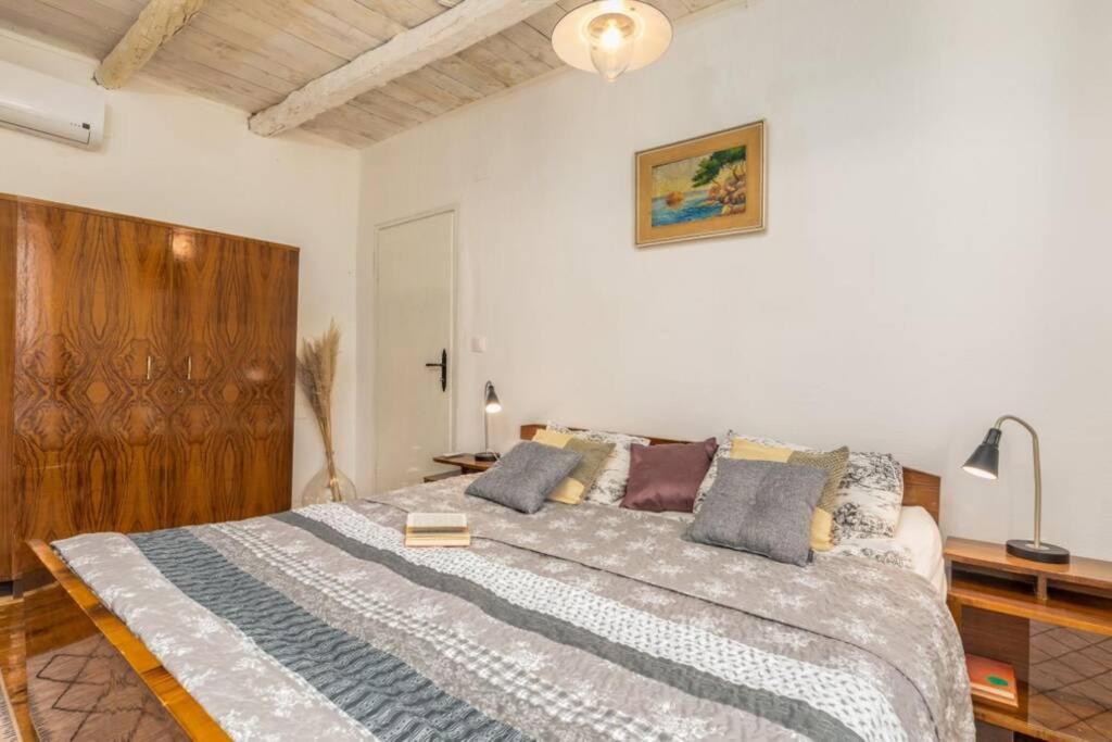 Casa Di Pietra Matelici Divsici Exterior foto