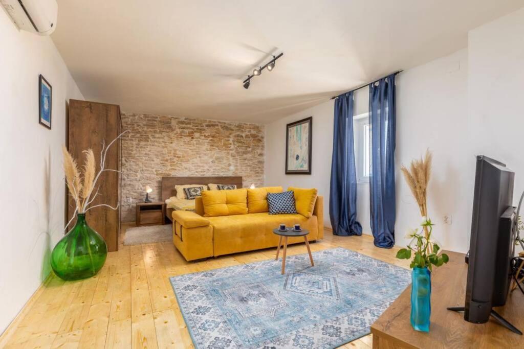 Casa Di Pietra Matelici Divsici Exterior foto